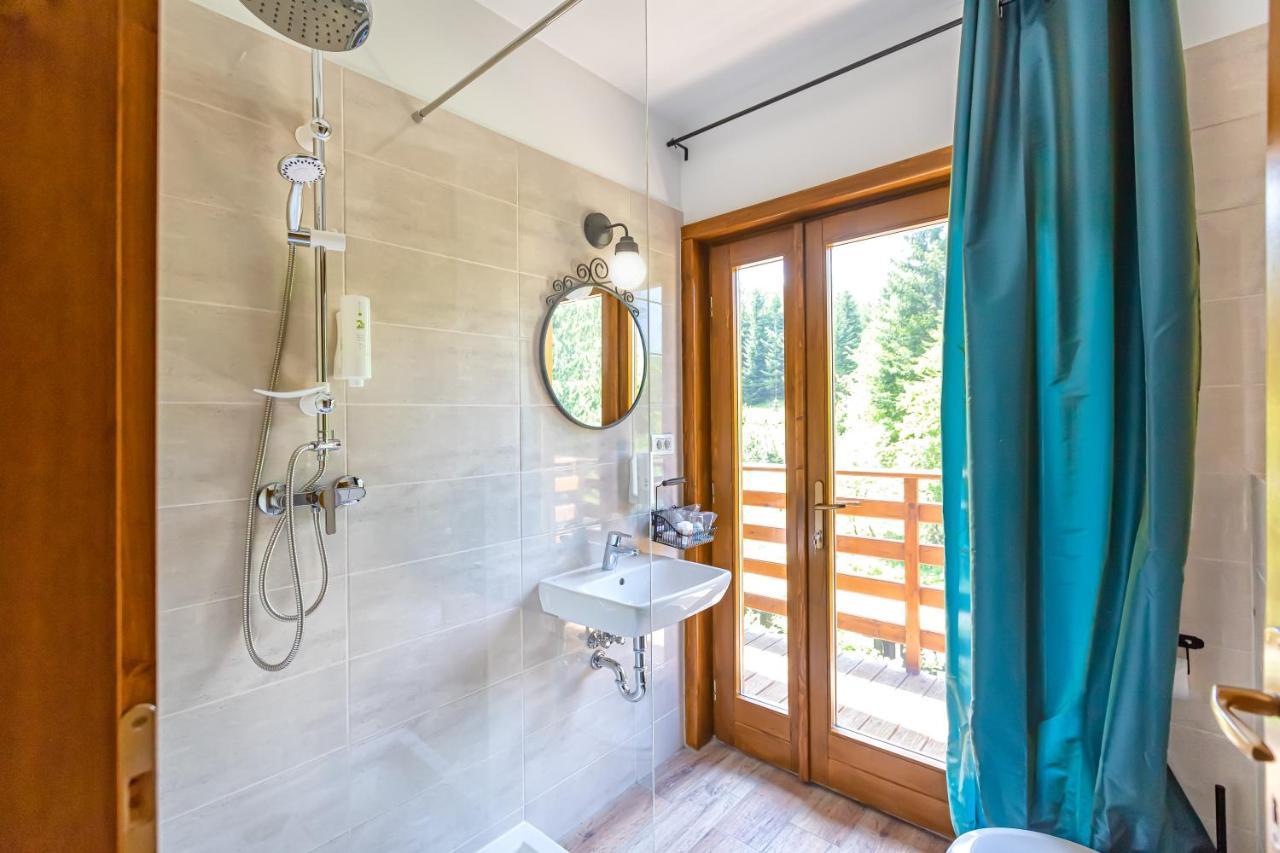 Chiba Chalet Timisu de Jos Εξωτερικό φωτογραφία